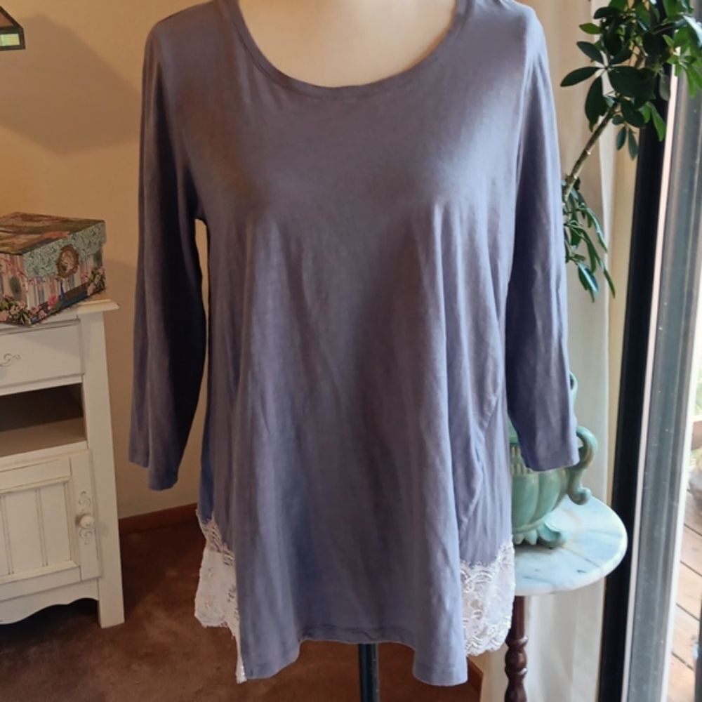 Logo Lori Goldstein Lavender  and Lace Top.